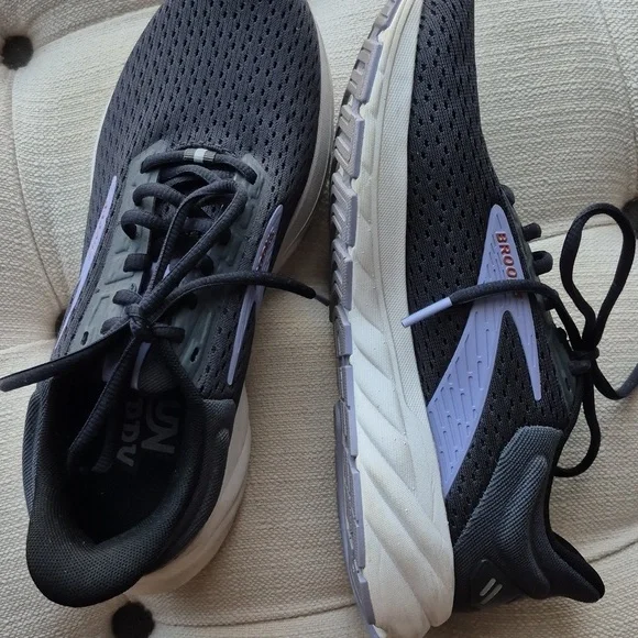 Brooks Anthem 6 Size 7.5 Steel Gray/Lavender Accents Athletic Shoes. Retail $93. - Picture 3 of 9